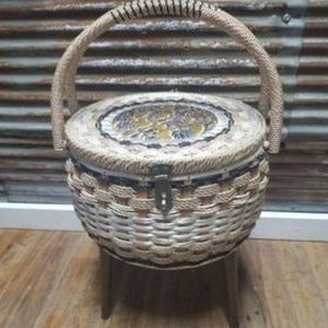 Vintage Mid Century Singer Sewing Basket